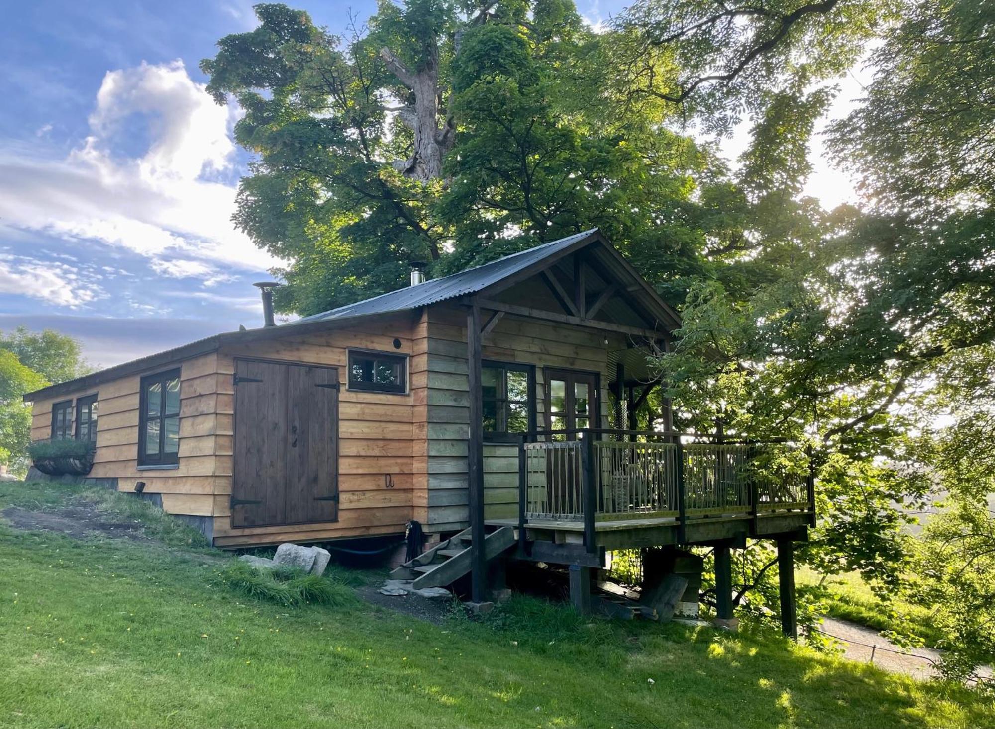 Faraway Follies Villa Llandegla Exterior photo
